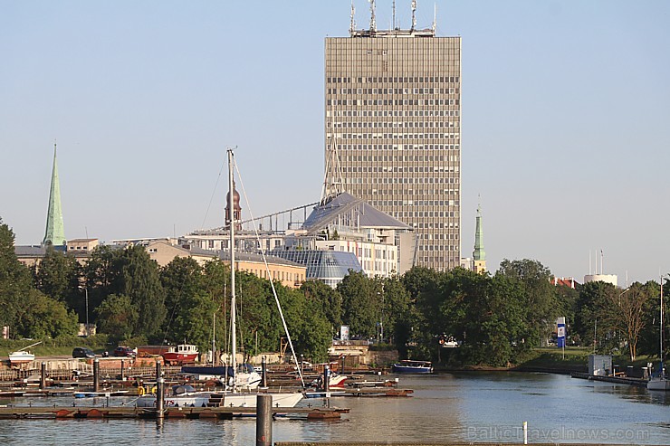 Travelnews.lv garšīgi izbauda Daugavas panorāmas restorānu «Aqua Luna» Andrejostā