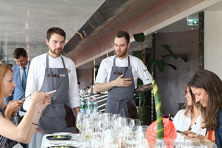 Rīgas viesnīcas «Grand Hotel Kempinski Riga» restorāns «Stage22» prezentē vasaras ēdienkarti 