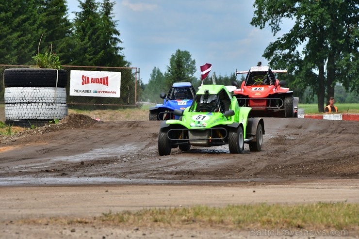Rallijkrosa čempionāta 2. posms Salas novada Biržos pulcēja lielu skaitu sportistu un atbalstītāju, garantējot īpašu autosporta piepildītu brīvdienu Rallijkrosa čempionāta 2. posms Salas novada Biržos pulcēja lielu skaitu sportistu un atbalstītāju, garantējot īpašu autosporta piepildītu brīvdienu 257065