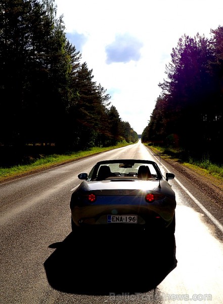 Travelnews.lv apceļo Latgali un Sēliju ar jauno rodsteru «Mazda MX-5»