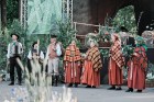 Jau vairākus gadus līgotāji, kuriem tuvāka ir tradicionālā Jāņu svinēšana, pulcējas Rīgas augstākajā kalnā – Dzegužkalnā 1