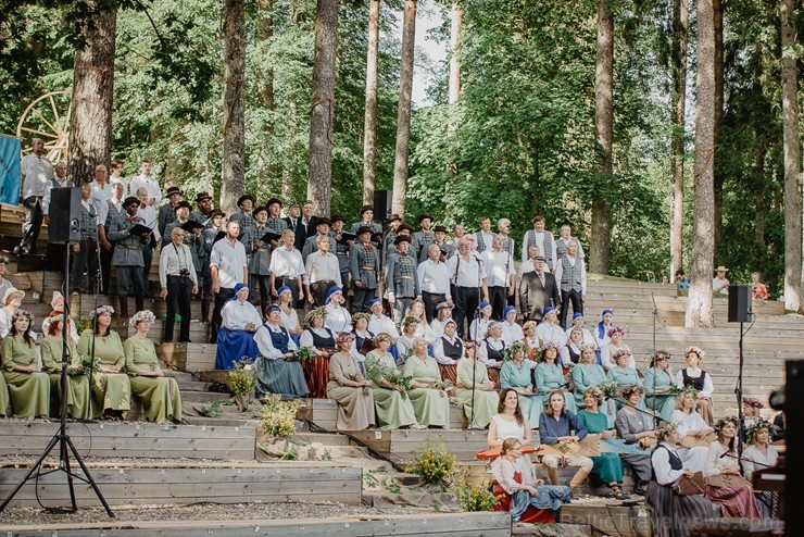 Šogad aprit 155. gadskārta kopš pirmajām dziesmu dienām, kas norisinājās Valmieras pusē - Dikļos 258137