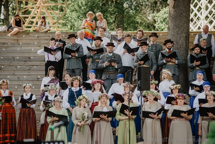 Šogad aprit 155. gadskārta kopš pirmajām dziesmu dienām, kas norisinājās Valmieras pusē - Dikļos 258148