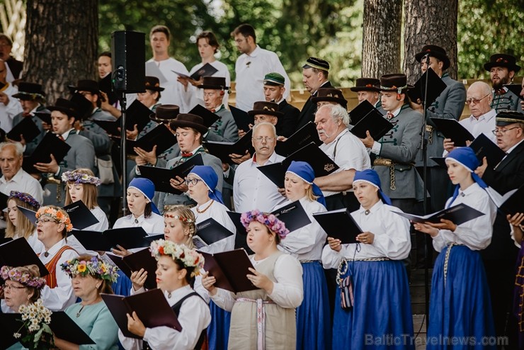 Šogad aprit 155. gadskārta kopš pirmajām dziesmu dienām, kas norisinājās Valmieras pusē - Dikļos 