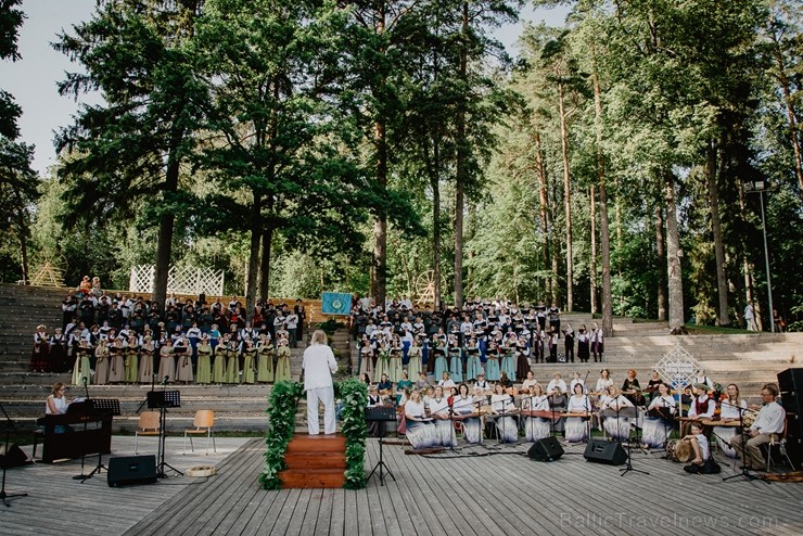 Šogad aprit 155. gadskārta kopš pirmajām dziesmu dienām, kas norisinājās Valmieras pusē - Dikļos 