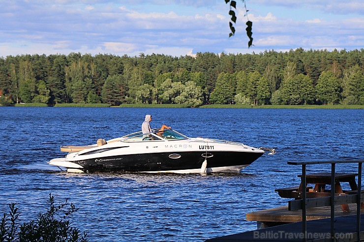 Baltezera krastā ir atvērts jauns un perspektīvs restorāns «Lake House Resto»