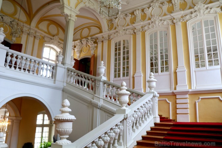 Travelnews.lv apmeklē Latvijas vienu no populārākajiem tūrisma objektiem - Rundāles pili