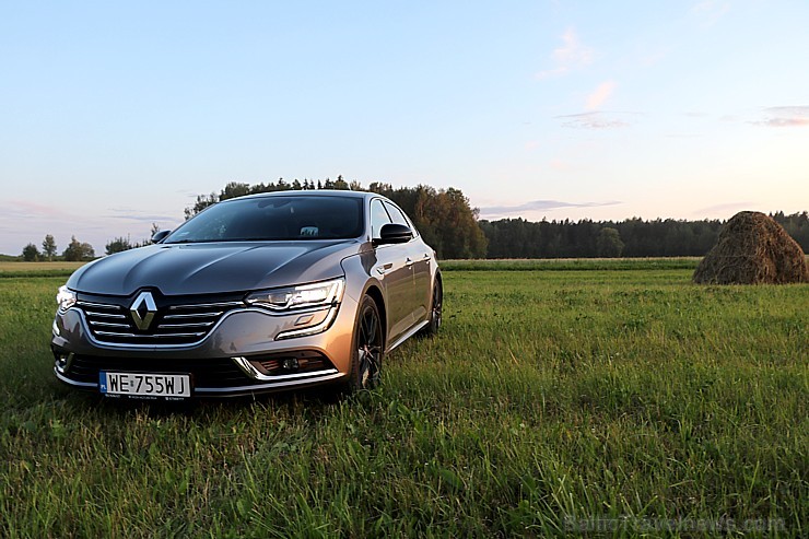 Travelnews.lv apceļo Latviju ar jauno «Renault Talisman» 259124