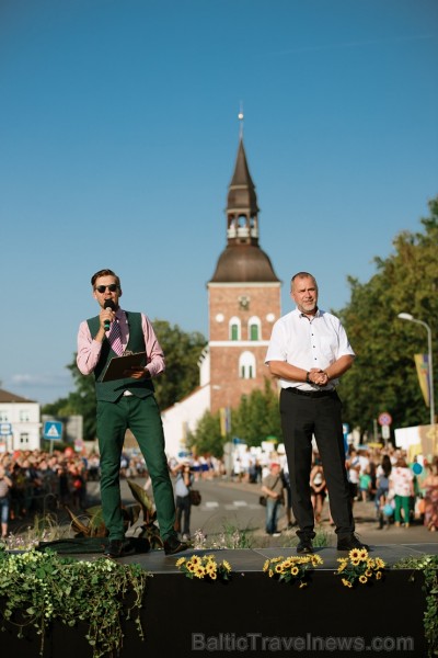 Valmierā nosvinēta pilsētas 736. Dzimšanas diena ar tradicionālām un jaunām aktivitātēm, kas iepriecinājušas ikvienu svētku dalībnieku