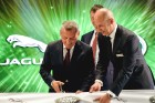 Ar ekskluzīvu auto prezentāciju Jaguar Land Rover zīmolu pārstāvis Inchcape Motors atklāj Baltijā lielāko Jaguar Land Rover autocentru 22