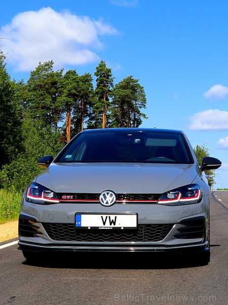 Travelnews.lv apceļo Latviju ar jauno un jaudīgo «VW Golf GTI TRC»