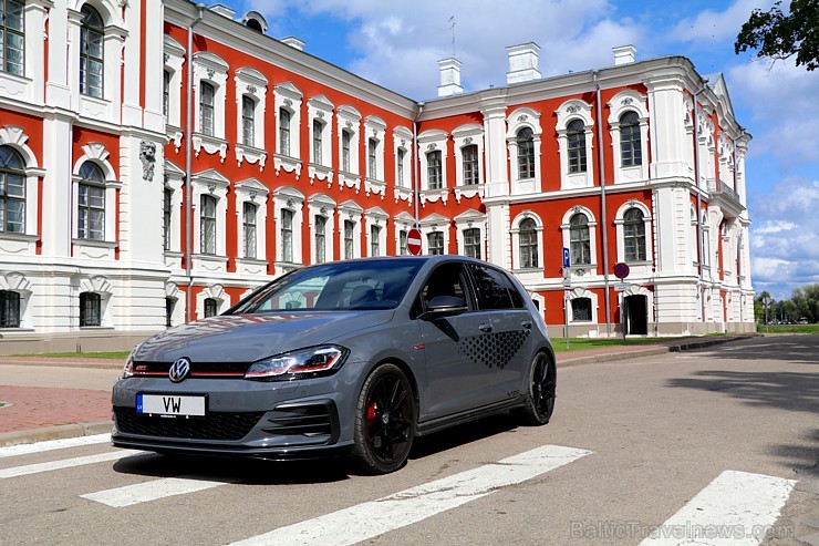Travelnews.lv apceļo Latviju ar jauno un jaudīgo «VW Golf GTI TRC» 260982