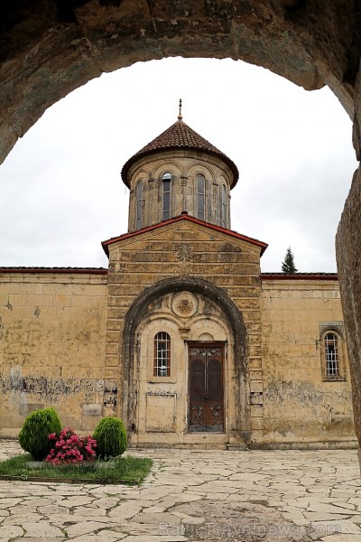 Travelnews.lv apmeklē Gruzijas Motsameta klosteri Kutaisi tuvumā 261259