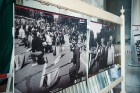 Izstādē apskatāmi fotoattēli, kas vēsta par traģiskajiem 1989. gada 9. aprīļa notikumiem, kad līdzīgi kā Baltijas valstīs Gruzijas iedzīvotāji pulcējā 9