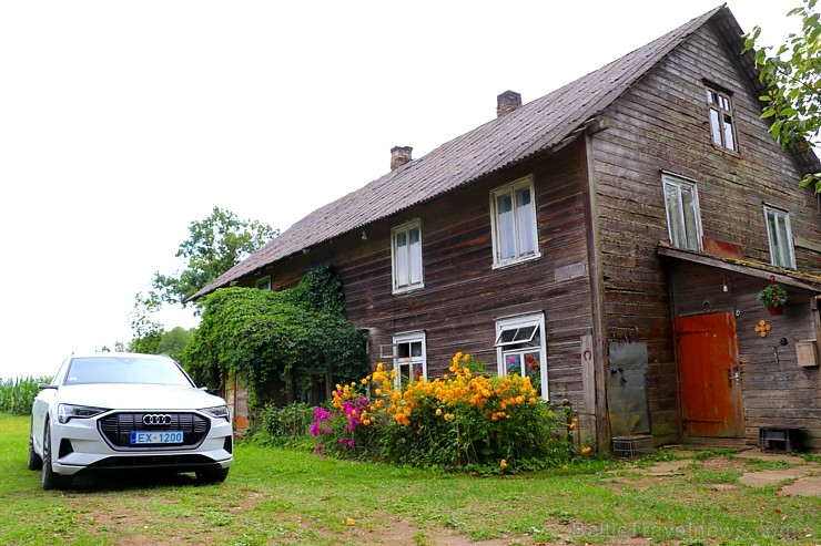 Travelnews.lv apceļo Zemgali un Vidzemi ar jauno un elektrisko «Audi e-tron» 261617