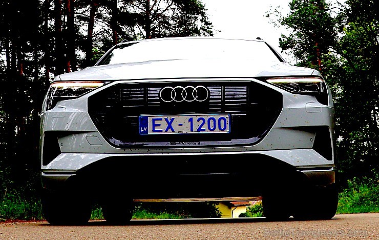Travelnews.lv apceļo Zemgali un Vidzemi ar jauno un elektrisko «Audi e-tron» 261668