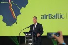 «airBaltic» godina ar 3 īpašām lidmašīnām Baltijas ceļa 30. gadadienu 16