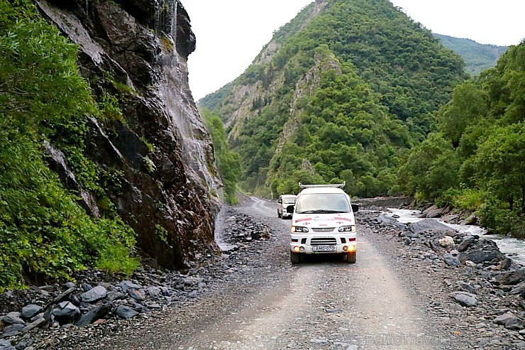 Travelnews.lv ar 4x4 mikroautobusu dodas Kaukāza kalnu maršrutā Datvijvari - Kistani - Khevsureti. Atbalsta: Georgia.Travel 262902