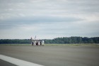 Lidostā Rīga vairāk nekā 100 dejotāju uz lidostas skrejceļa izdejoja vienu no cēlākajām latviešu nacionālajām dejām – Gatves deju 8