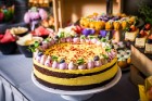 Nosvini jaunā mācību gada sākumu restorānā Baltvilla ar bagātīgu bufetes galdu un krāsainiem svētku desertiem visām gaumēm 1