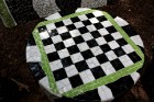 Gulbenes novadā Stradu pagasta esošajā Stāķu parkā, ir izvietots dīvāns, atpūtas krēsls un galds, uz kura var spēlēt šahu, un tas viss veidots skaistā 15
