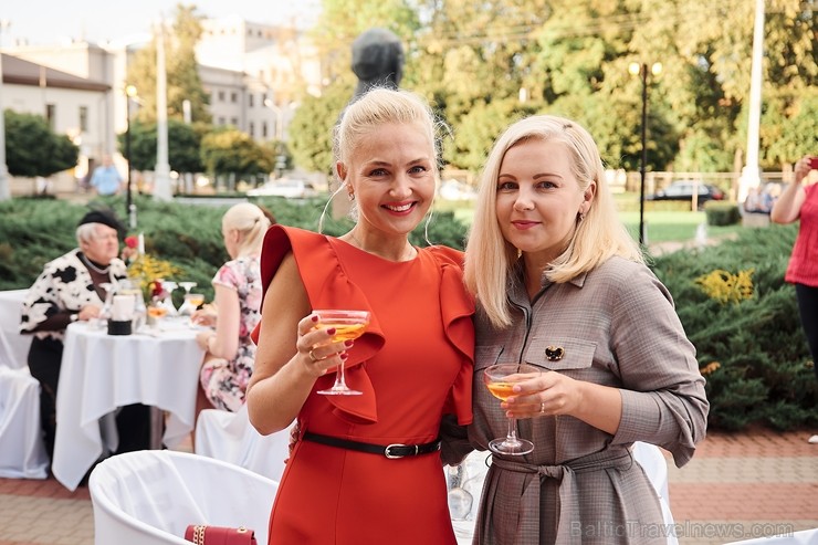 Viesnīcas Park Hotel Latgola restorāna PLAZA komanda 22.08.2019 rīkoja ekskluzīvas vakariņas neparastā vietā - Daugavpils Universitātes skvērā 263710