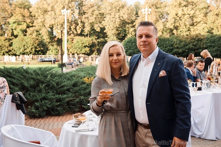 Viesnīcas Park Hotel Latgola restorāna PLAZA komanda 22.08.2019 rīkoja ekskluzīvas vakariņas neparastā vietā - Daugavpils Universitātes skvērā 263711
