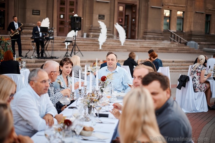 Viesnīcas Park Hotel Latgola restorāna PLAZA komanda 22.08.2019 rīkoja ekskluzīvas vakariņas neparastā vietā - Daugavpils Universitātes skvērā 263728