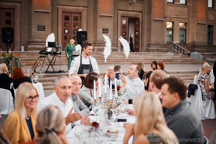 Viesnīcas Park Hotel Latgola restorāna PLAZA komanda 22.08.2019 rīkoja ekskluzīvas vakariņas neparastā vietā - Daugavpils Universitātes skvērā 263735