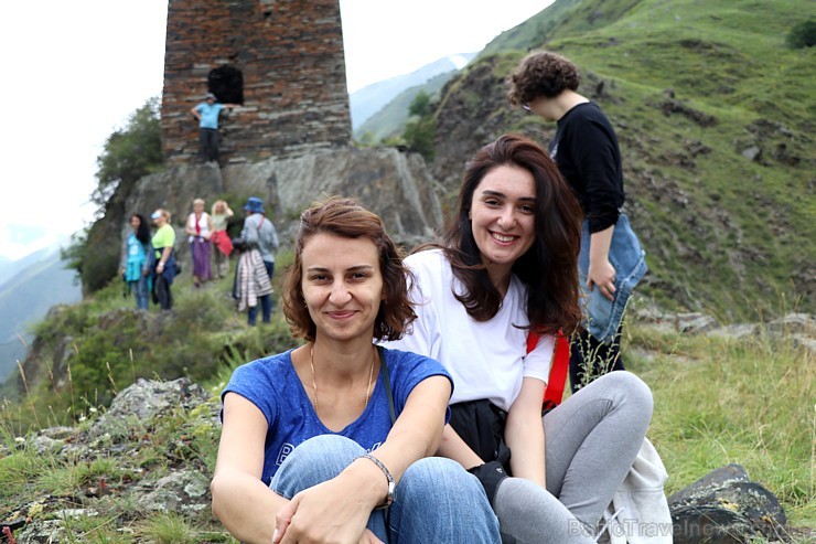Travelnews.lv apmeklē Mutso ciemu Kaukāza kalnos un iepazīst viduslaiku cietoksni.  Atbalsta: Georgia.Travel 264055