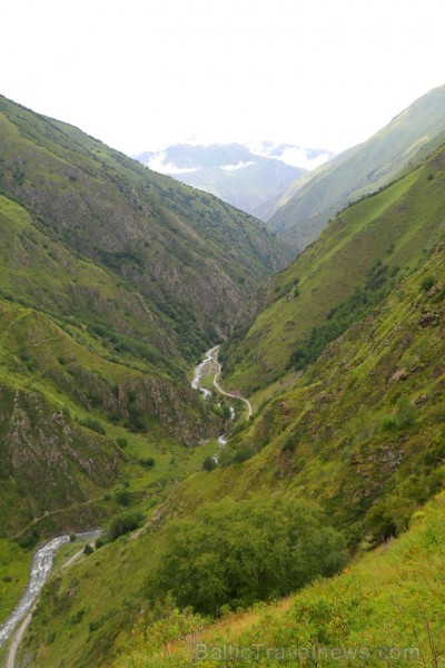 Travelnews.lv apmeklē Mutso ciemu Kaukāza kalnos un iepazīst viduslaiku cietoksni.  Atbalsta: Georgia.Travel 264088