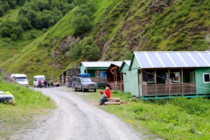Travelnews.lv apmeklē Mutso ciemu Kaukāza kalnos un iepazīst viduslaiku cietoksni.  Atbalsta: Georgia.Travel 264106