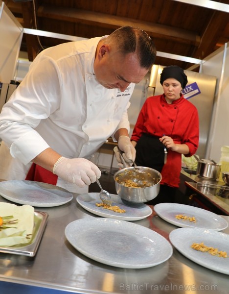 Latvijas populārākie šefpavāri izstādē «Riga Food 2019» cīnās par Latvijas labākā meistarpavāra titulu 264454
