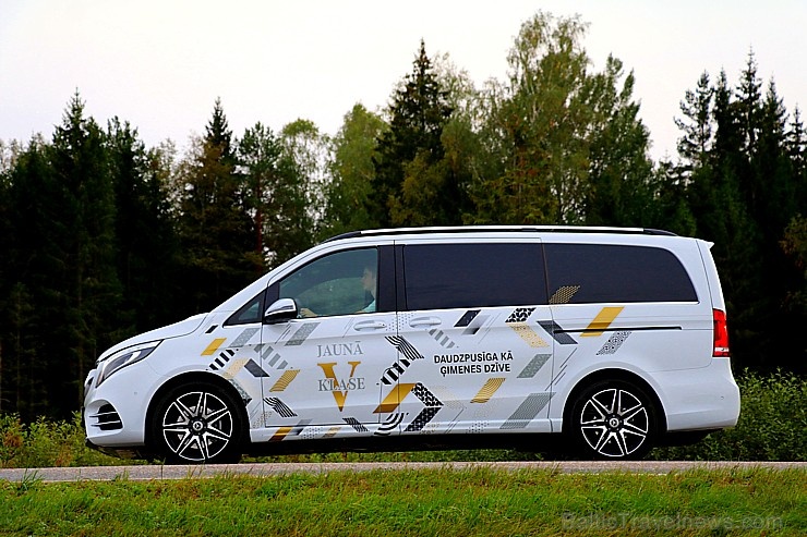 Travelnews.lv apceļo Latviju ar jauno biznesa klases mikroautobusu «Mercedes-Benz V-Klase» 265055