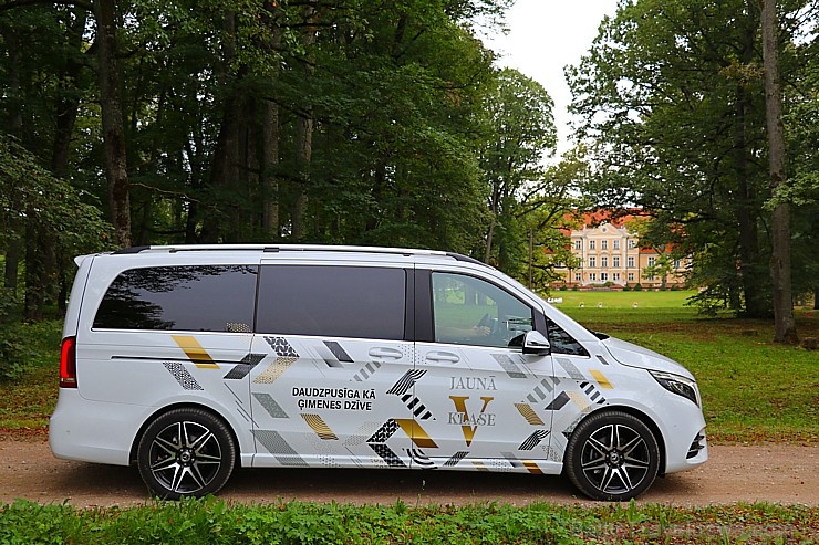 Travelnews.lv apceļo Latviju ar jauno biznesa klases mikroautobusu «Mercedes-Benz V-Klase» 265062