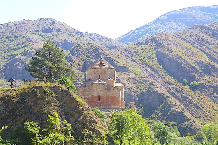 Travelnews.lv apmeklē 7.gadsimta Ateni Sioni baznīcu Gori pilsētas tuvumā. Atbalsta: Georgia.Travel 265545