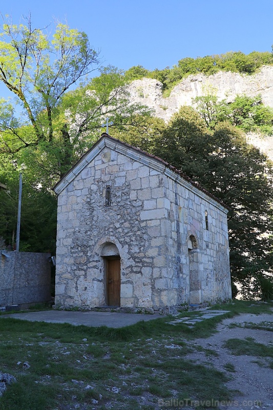 Travelnews.lv apmeklē klinšu torni Katskhi Pillar, kur 40 metru augstumā atrodas klosteris. Atbalsta: Georgia.Travel 265699
