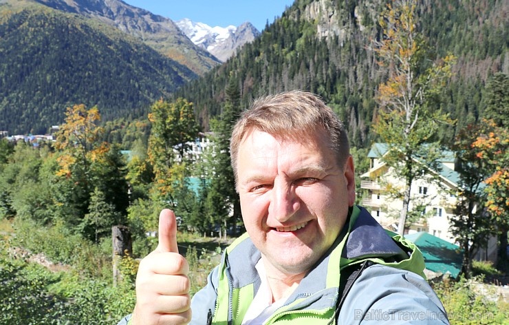 Travelnews.lv divas naktis nakšņo vienkāršā, bet viesmīlīgā Dombaja viesnīcā «Elbrus». Atbalsta: Magtur 266362