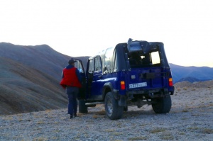 Travelnews.lv ar apvidus spēkratu «UAZ» dodas Kaukāza kalnu bezceļos. Atbalsta: Magtur 40
