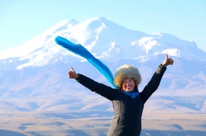 Travelnews.lv rīta agrumā apjūsmo Eiropas augstāko virsotni Elbruss. Atbalsta: Magtur 1