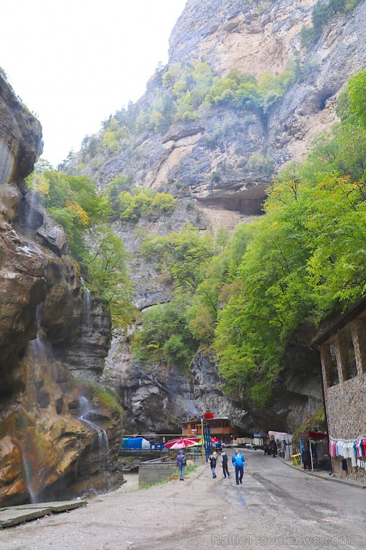 Travelnews.lv apmeklē tūristu iecienīto Čegemas ūdenskritumus Kabarda-Balkārija republikā. Atbalsta: Magtur 268159