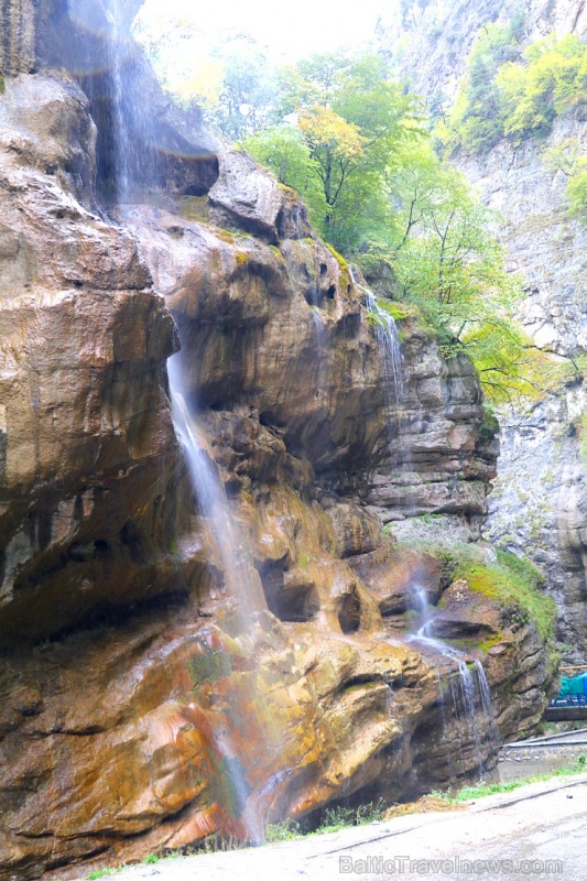 Travelnews.lv apmeklē tūristu iecienīto Čegemas ūdenskritumus Kabarda-Balkārija republikā. Atbalsta: Magtur 268162