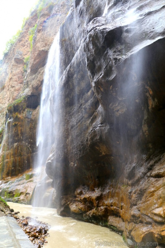 Travelnews.lv apmeklē tūristu iecienīto Čegemas ūdenskritumus Kabarda-Balkārija republikā. Atbalsta: Magtur 268164