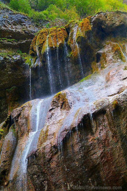 Travelnews.lv apmeklē tūristu iecienīto Čegemas ūdenskritumus Kabarda-Balkārija republikā. Atbalsta: Magtur 268165