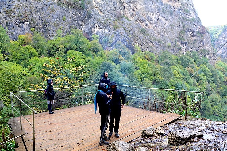 Travelnews.lv apmeklē tūristu iecienīto Čegemas ūdenskritumus Kabarda-Balkārija republikā. Atbalsta: Magtur 268175