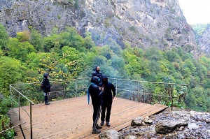 Travelnews.lv apmeklē tūristu iecienīto Čegemas ūdenskritumus Kabarda-Balkārija republikā. Atbalsta: Magtur 21