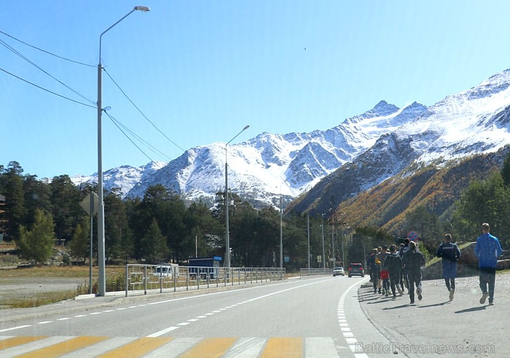Travelnews.lv ceļo ar auto no Terskola Elbrusa piekājē uz Miņeraļnije Vodi. Atbalsta: Magtur 268230
