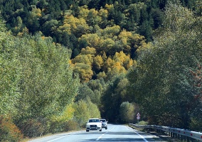 Travelnews.lv ceļo ar auto no Terskola Elbrusa piekājē uz Miņeraļnije Vodi. Atbalsta: Magtur 18