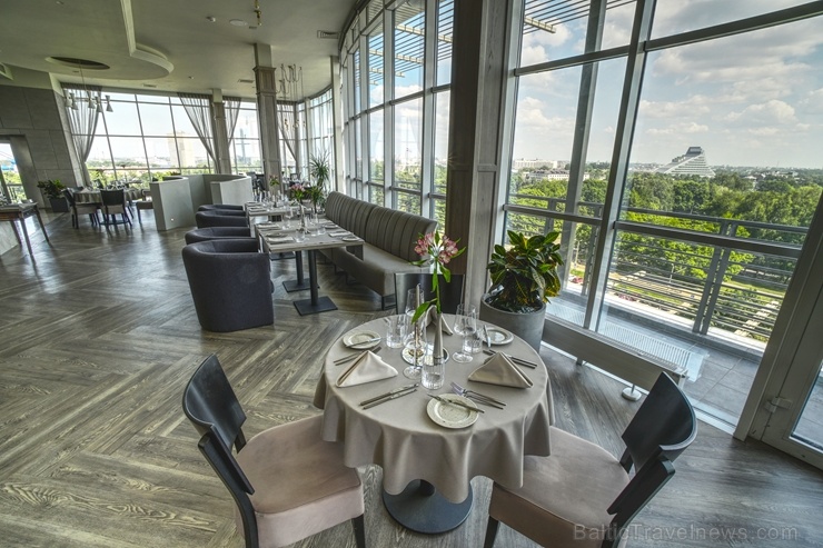 Bellevue Park Hotel Riga aicina ikvienu izbaudīt īpašo rudens nedēļas piedāvājumu 11.stāva panorāmas restorānā Le Sommet 268425