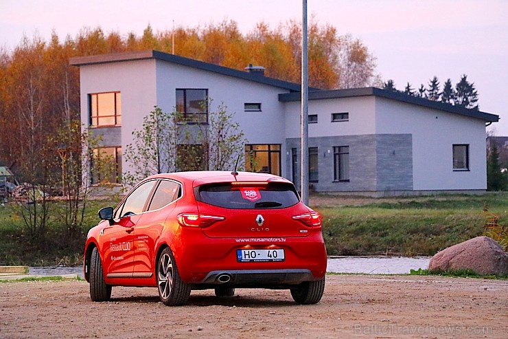 Travelnews.lv apceļo Latviju ar jauno piektās paaudzes «Renault Clio TCe 130» 268786